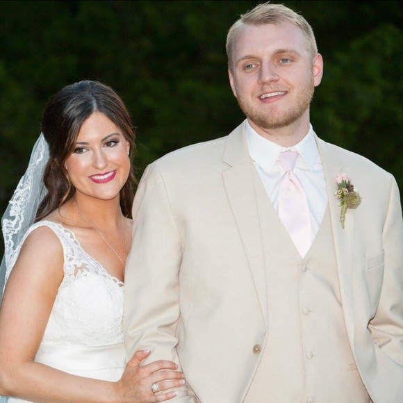 Meet your Posher, Leigh - Picture 3 of 7